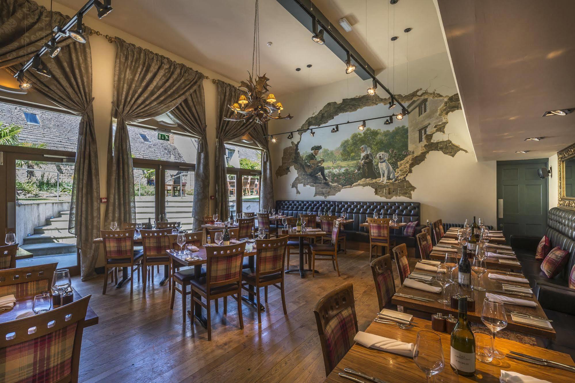 The Talbot Hotel, , Near Peterborough - Part Of The Coaching Group Аундл